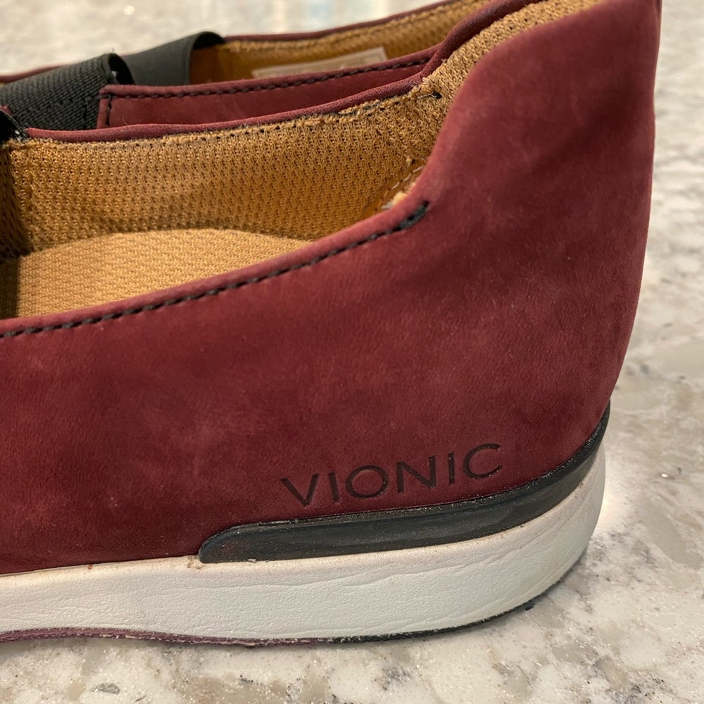 Vionic slip ons - Picture 4 of 13